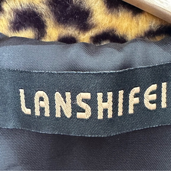 Fun animal print coat with hook and eye closure. - Picture 2 of 8